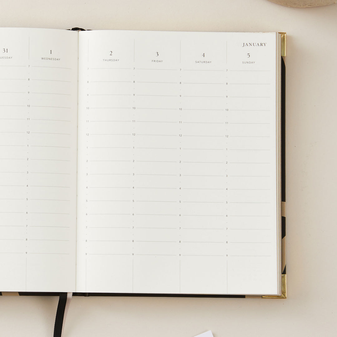 2025 weekly planner with a vertical layout, offering equal space for each day of the week for organised planning.