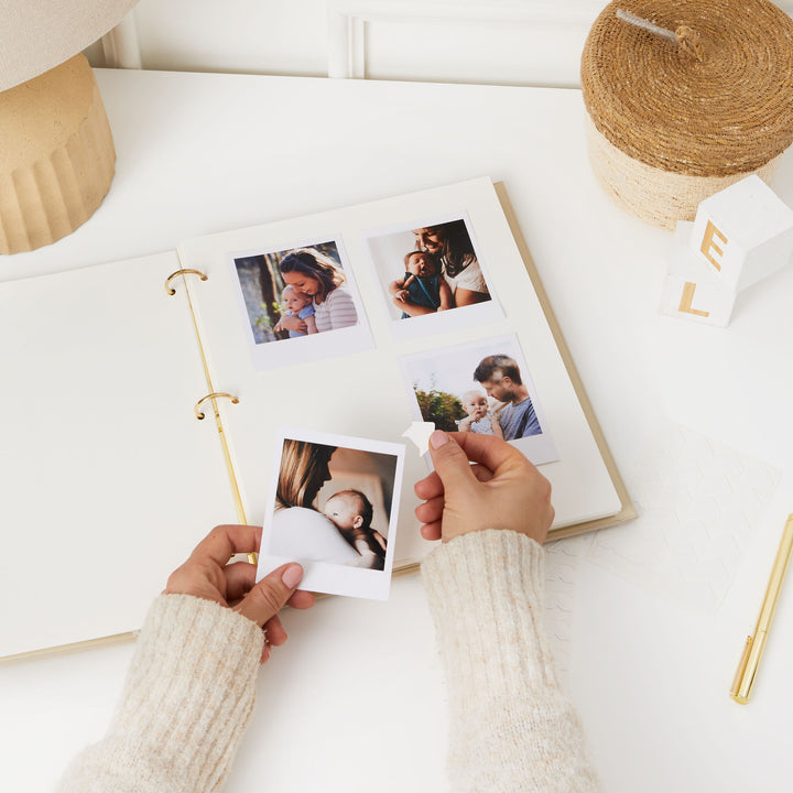 Baby memory book designed for keeping photos and special moments, featuring a gender-neutral design – a perfect gift for new parents.