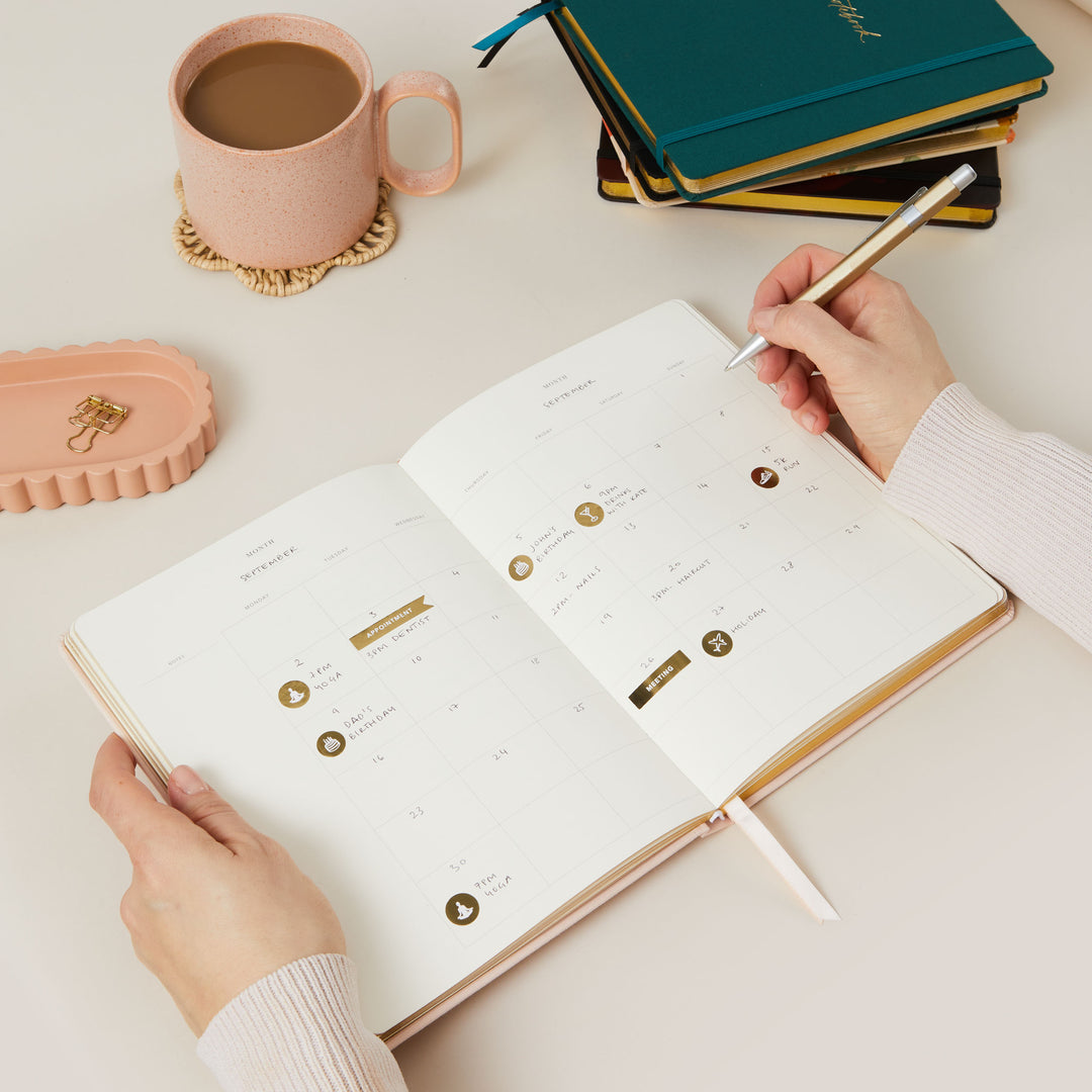 Fun and colourful Weekly undated Planner