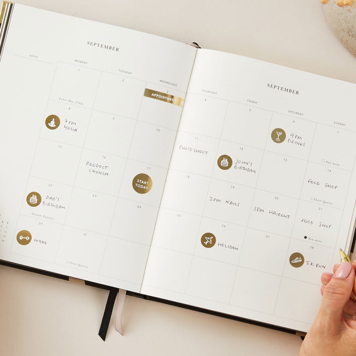 2025 weekly planner with special goal pages, offering space to set, track, and reflect on your progress throughout the year.
