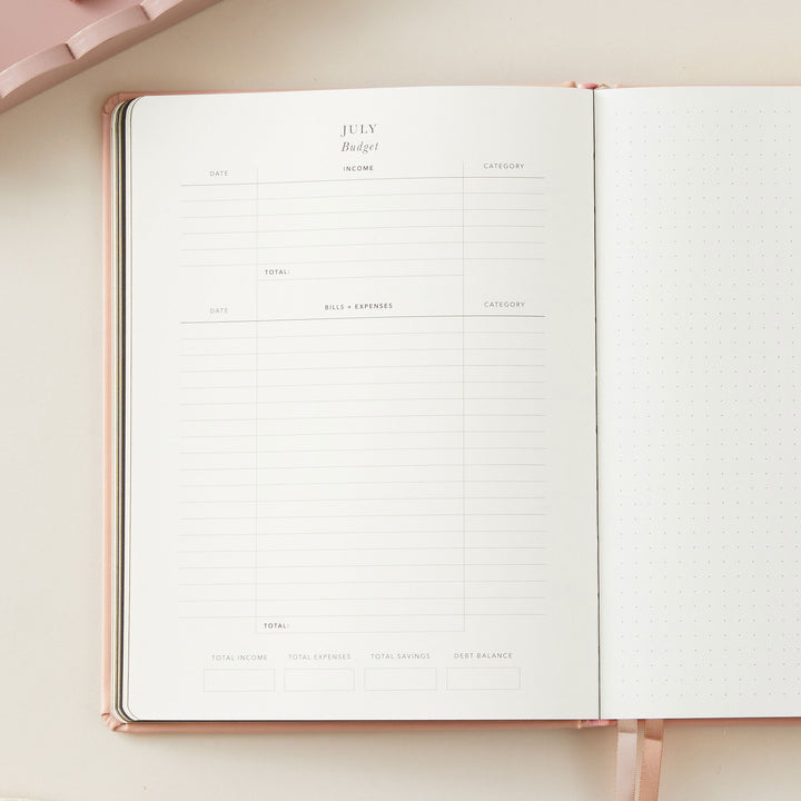 Planner for 2025 with goal-setting pages, combining weekly planning with sections for outlining and achieving personal goals.