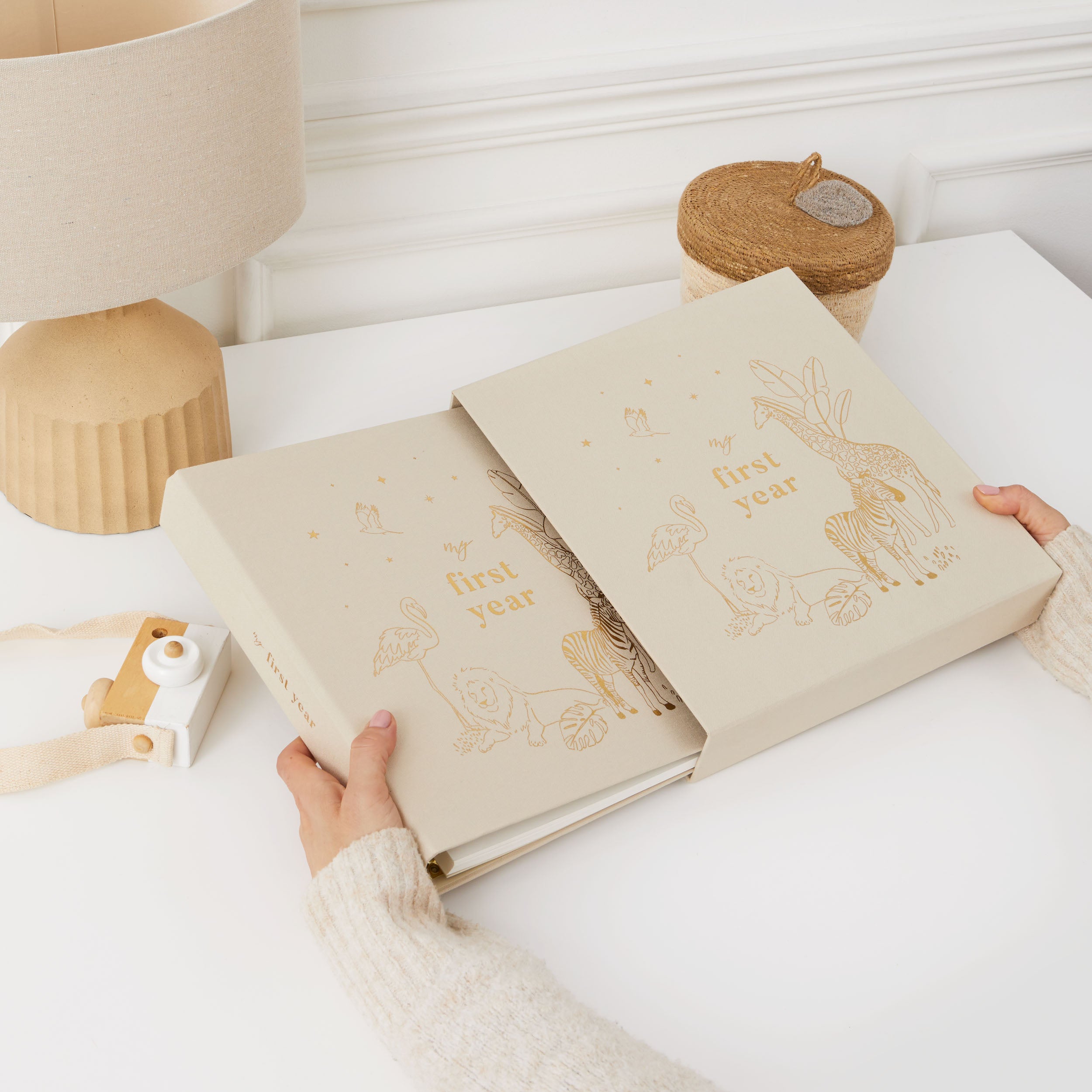 Baby Photo Album - Present for new parents – Blush and Gold