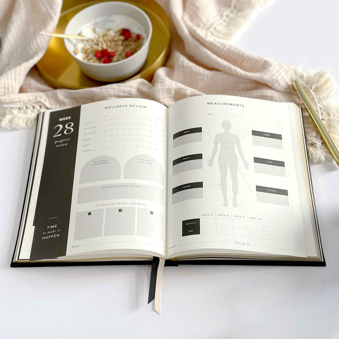 Monthly calendar overview for training logbook