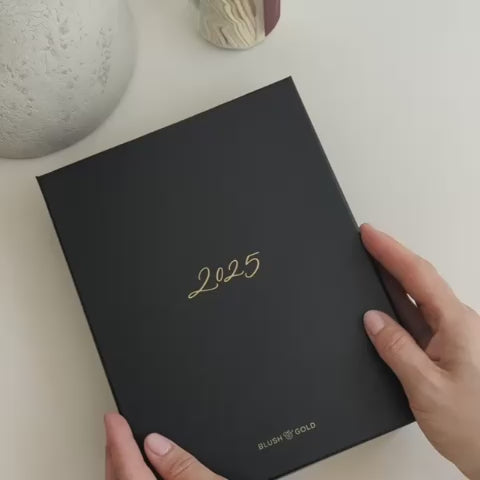 2025 Weekly Planner - Clay