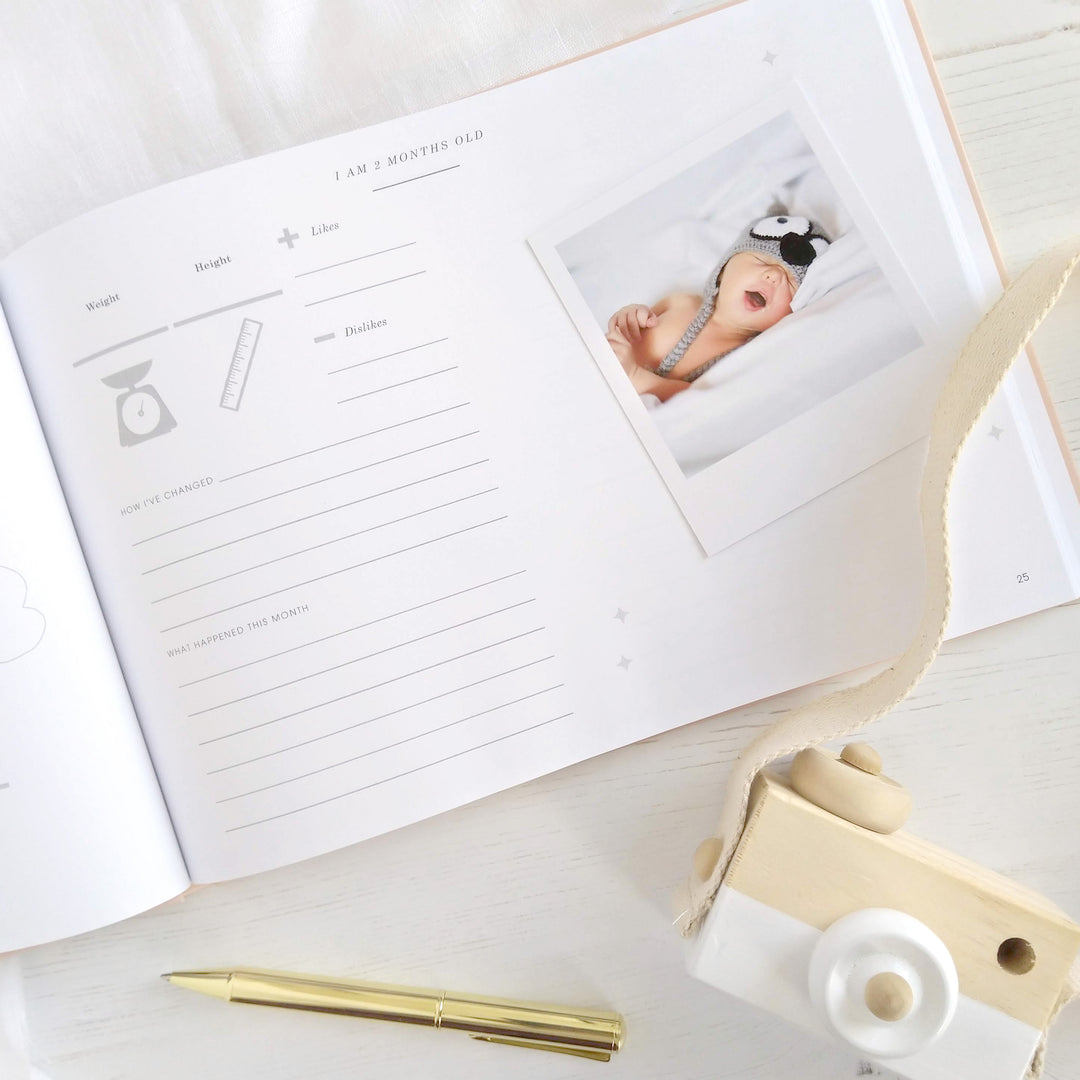 baby scrapbook - baby shower gift