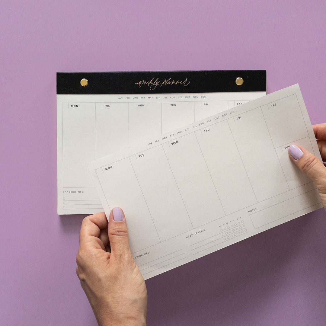 Weekly desk planner